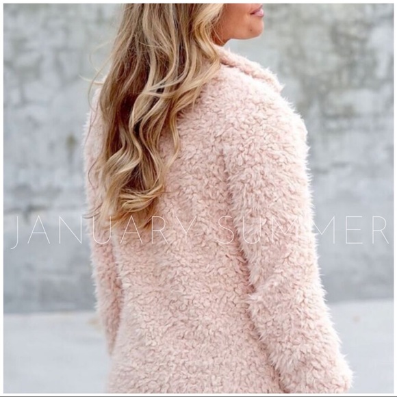 ❄️LAST2️⃣//BLUSH PINK SHAGGY FUR COAT - Picture 2 of 3
